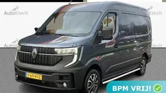 J47 blue gris (blauw metallic) Nieuw 2024 Renault Master Van | € 35.950 (Eerlijke prijs)