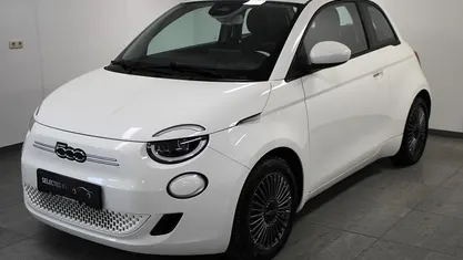 Wit Gebruikt 2022 Fiat 500e Icon Hatchback | € 15.794 (Eerlijke prijs)