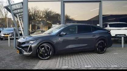 Grijs Occasion 2023 Peugeot 408 GTi Hatchback | € 28.880 (Eerlijke prijs)