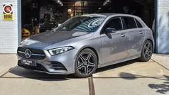 Grijs, metallic lak Gebruikt 2022 Mercedes A180 Business Hatchback | € 25.900 (Eerlijke prijs)