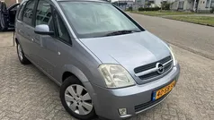 Grijs Gebruikt 2005 Opel Meriva Cosmo MPV | € 2.599 (Eerlijke prijs)