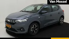 Grijs Gebruikt 2024 Dacia Sandero Journey Hatchback | € 18.925 (Eerlijke prijs)
