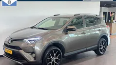 Gebruikt 2017 Toyota RAV4 Hybrid SUV | € 19.950 (Eerlijke prijs)