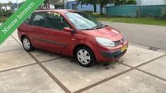 Rood Gebruikt 2004 Renault Grand Scénic II Expression MPV | € 950 (Super prijs)