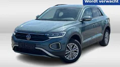 Blauw Gebruikt 2023 VW T-Roc Life SUV | € 28.950 (Goede deal)