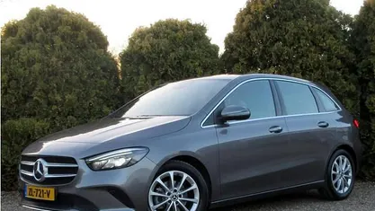 Grijs Occasion 2019 Mercedes B180 Premium MPV | € 19.790 (Eerlijke prijs)