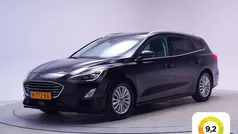 Zwart, metallic lak Gebruikt 2021 Ford Focus Titanium X Stationwagen | € 11.409 (Eerlijke prijs)
