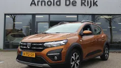 Oranje Occasion 2021 Dacia Sandero Comfort Hatchback | € 12.950 (Eerlijke prijs)