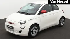 Wit Nieuw 2024 Fiat 500e Red Hatchback | € 24.900 (Eerlijke prijs)