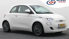 Gebruikt 2022 Fiat 500e Icon Hatchback | € 17.950 (Eerlijke prijs)