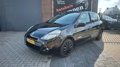 Zwart Gebruikt 2010 Renault Clio II Authentique Hatchback | € 3.250 (Eerlijke prijs)