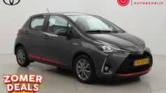 Grijs Gebruikt 2017 Toyota Yaris Hybrid Design Hatchback | € 15.499 (Eerlijke prijs)