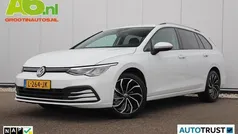 Wit Gebruikt 2021 VW Golf VIII Life Stationwagen | € 23.900 (Eerlijke prijs)