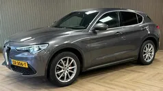 Grijs Gebruikt 2018 Alfa Romeo Stelvio Super SUV | € 29.995 (Goede deal)
