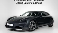 Grijs Gebruikt 2022 Porsche Taycan Cross Turismo Sedan | € 72.900 (Eerlijke prijs)