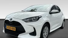 Wit Gebruikt 2023 Toyota Yaris Hybrid Active Hatchback | € 20.930 (Goede deal)