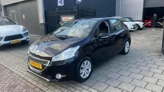 Zwart, metallic lak Gebruikt 2014 Peugeot 208 Envy Hatchback | € 4.499 (Goede deal)