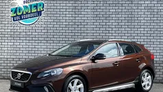Bruin Gebruikt 2016 Volvo V40 CC Summum Stationwagen | € 19.240 (Eerlijke prijs)