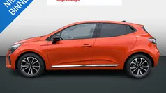 Oranje Gebruikt 2024 Renault Clio V Techno Hatchback | € 20.750 (Eerlijke prijs)
