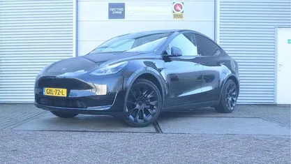 Zwart Occasion 2024 Tesla Model Y RWD SUV | € 36.999 (Eerlijke prijs)