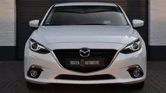 Wit, metallic lak Gebruikt 2016 Mazda 3 Hatchback | € 14.250 (Eerlijke prijs)