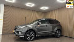 Grijs Gebruikt 2017 Ford Kuga ST-Line SUV | € 16.745 (Eerlijke prijs)