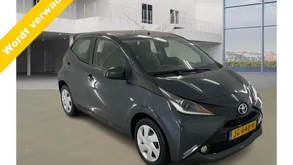 Occasion Toyota Aygo X-play 69 PK (50 kW) 2016 Hatchback