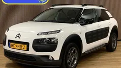 Wit, metallic lak Gebruikt 2015 Citroën C4 Cactus PureTech Hatchback | € 6.945 (Eerlijke prijs)