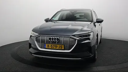 Grijs Occasion 2020 Audi e-tron Business SUV | € 23.845 (Eerlijke prijs)
