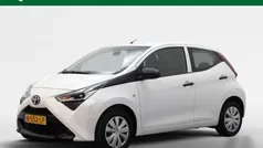 Wit Gebruikt 2021 Toyota Aygo Hatchback | € 10.845 (Eerlijke prijs)