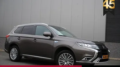 Gebruikt 2021 Mitsubishi Outlander Instyle SUV | € 26.949 (Eerlijke prijs)