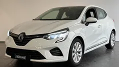 Wit Gebruikt 2021 Renault Clio V Intens Hatchback | € 15.445 (Eerlijke prijs)