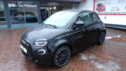 Gebruikt 2021 Fiat 500e La Prima Cabriolet | € 21.450 (Eerlijke prijs)