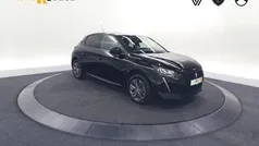 Zwart Gebruikt 2021 Peugeot e-208 Allure Hatchback | € 15.900 (Eerlijke prijs)
