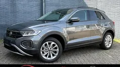 Gebruikt 2025 VW T-Roc Edition SUV | € 36.849 (Eerlijke prijs)