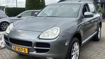 Grijs, metallic lak Gebruikt 2005 Porsche Cayenne SUV | € 5.950 (Goede deal)
