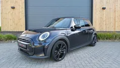 Zwart Gebruikt 2021 Mini ONE Classic Hatchback | € 24.950 (Eerlijke prijs)