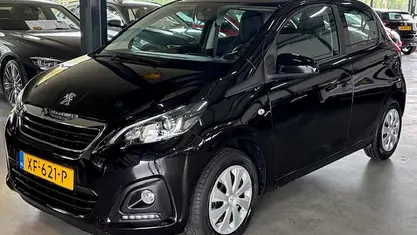 Zwart Gebruikt 2019 Peugeot 108 Active Hatchback | € 8.490 (Eerlijke prijs)