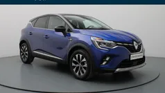 Twotone bleu iron / noir étoilé rqh+gne (blauw metallic) Gebruikt 2024 Renault Captur Techno SUV | € 24.790 (Eerlijke prijs)