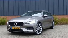 Grijs Gebruikt 2020 Volvo V60 Business Edition Stationwagen | € 28.450 (Eerlijke prijs)
