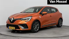 Oranje Gebruikt 2020 Renault Clio V Zen Hatchback | € 13.735 (Eerlijke prijs)
