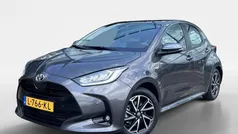 Grijs Gebruikt 2021 Toyota Yaris Hatchback | € 20.950 (Eerlijke prijs)