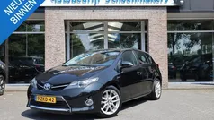 Zwart Gebruikt 2014 Toyota Auris Hatchback | € 12.945 (Eerlijke prijs)