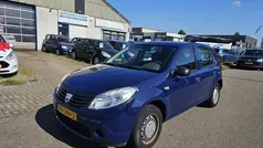 Blauw Gebruikt 2009 Dacia Sandero Hatchback | € 1.000 (Eerlijke prijs)