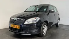 Zwart Gebruikt 2011 Skoda Fabia Hatchback | € 4.949 (Eerlijke prijs)