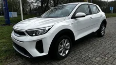 Zwart Gebruikt 2023 Kia Stonic Edition 7 SUV | € 23.995 (Eerlijke prijs)
