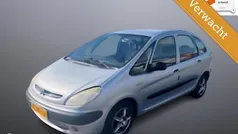 Grijs Gebruikt 2003 Citroën Xsara Picasso MPV | € 1.250 (Eerlijke prijs)