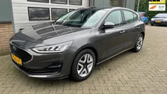 Grijs Gebruikt 2022 Ford Focus Hatchback | € 17.500 (Eerlijke prijs)