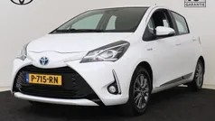 Wit Gebruikt 2019 Toyota Yaris Hybrid Limited Hatchback | € 17.450 (Eerlijke prijs)