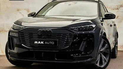 Grijs Gebruikt 2024 Audi SQ6 e-tron Ambiente SUV | € 81.900 (Eerlijke prijs)